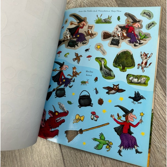 Room On The Broom Big Activity Book With 200 Stickers New - Picture 13 of 16